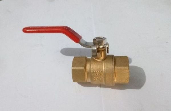 Medium Brass 3/4 Inch Ball Valve 01