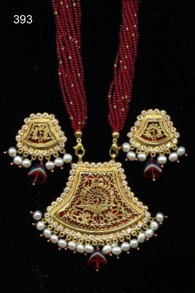 393 Original Thewa Pendant Set