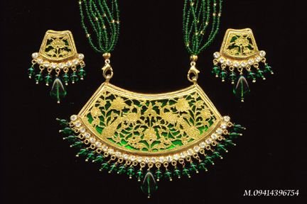 418 Original Thewa Pendant Set