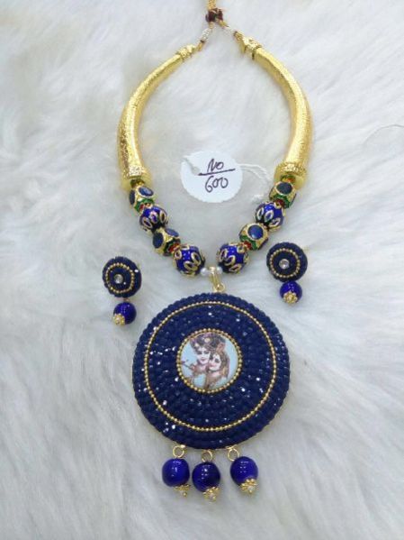 Thewa Necklace Set 05