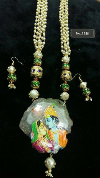 Thewa Necklace Set 09