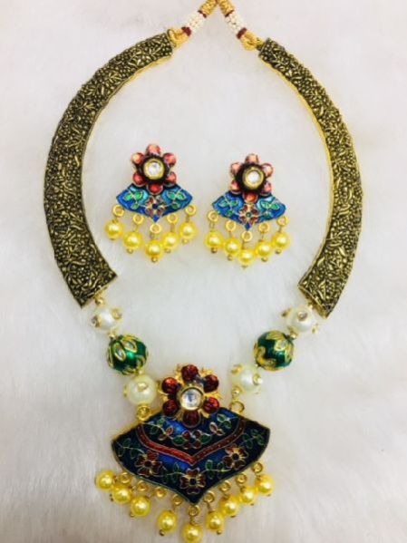 Thewa Necklace Set 17