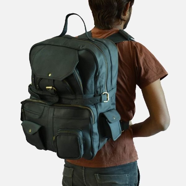 Large Black Leather Rucksack With Multiple Pockets Coburn 03