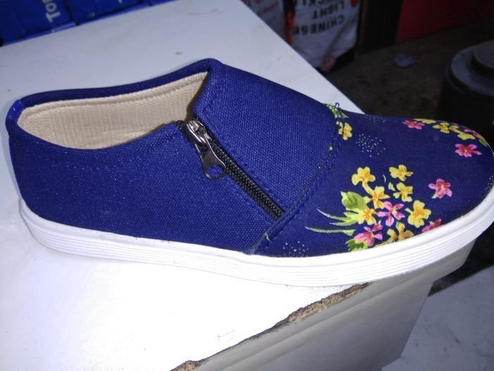 Ladies Casual Shoes 02