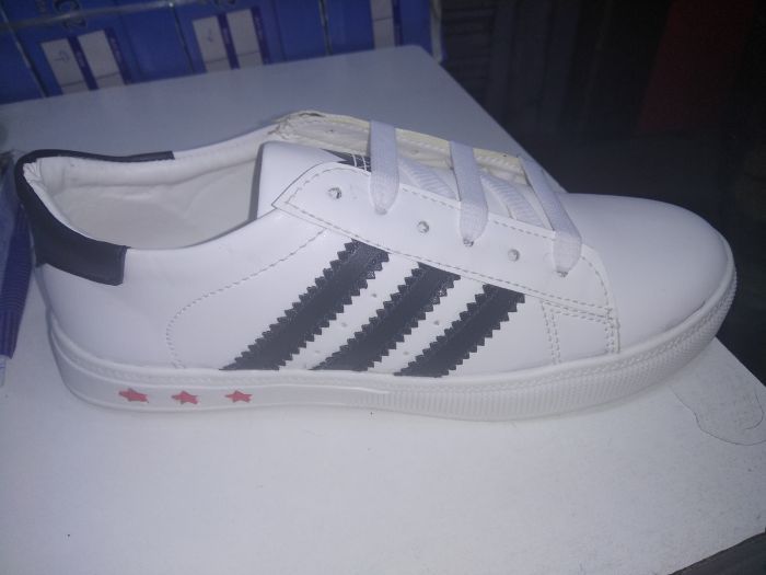 Ladies Sports Shoes 05