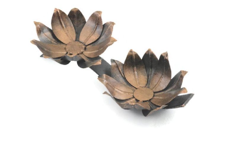 Iron Handcrafted Tea Light Stand 10