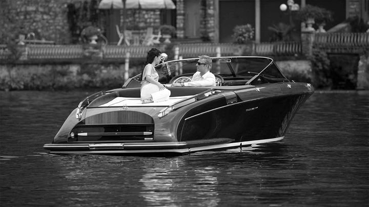 Pre Wedding Photoshoot On Yacht 07