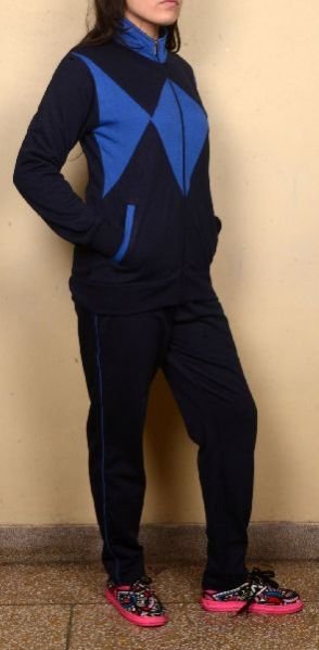 Ladies Tracksuit 04