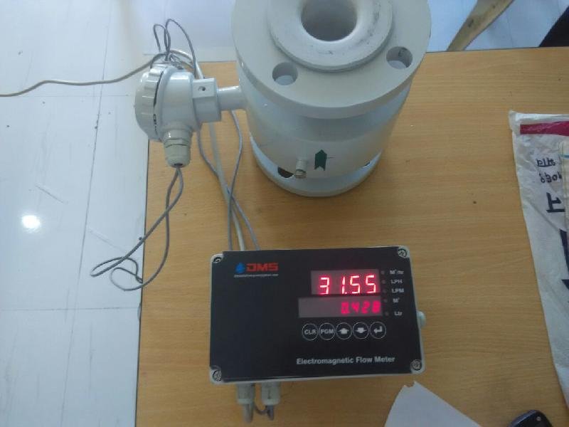 Digital Magnetic Flow Meter 01