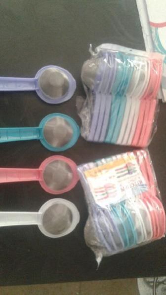 Plastic Tea Strainer 02