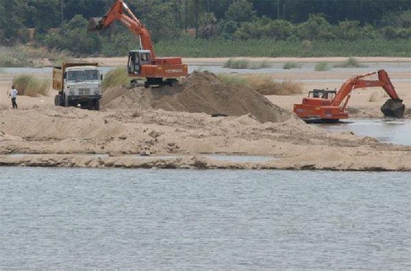 Sand Mining Servcie 01