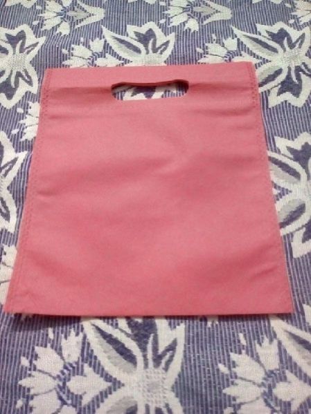Non Woven D Cut Bag 01