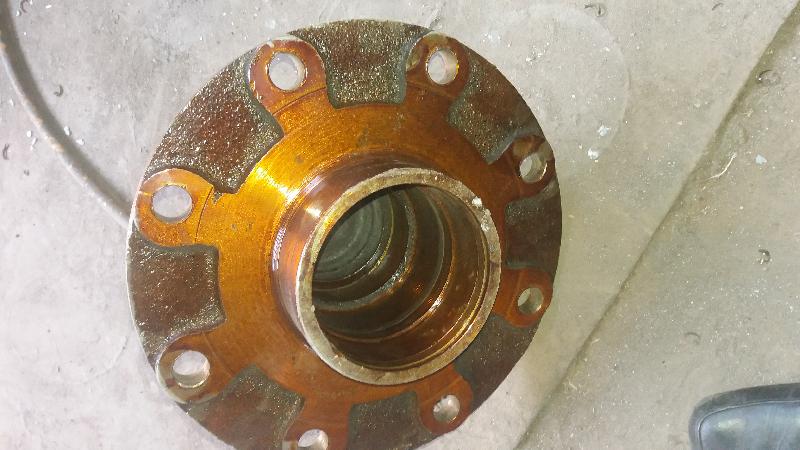 Tractor Trolley Hub 01