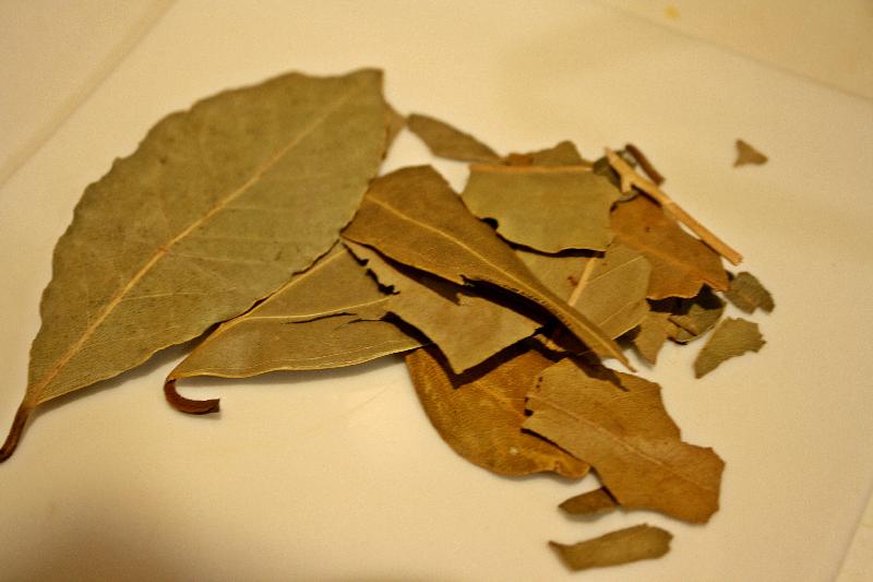 Dried Bay Leaf 02