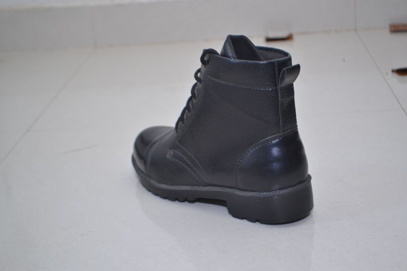 Mens Boots 12