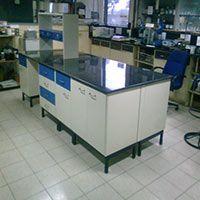 Laboratory Island Bench – 003