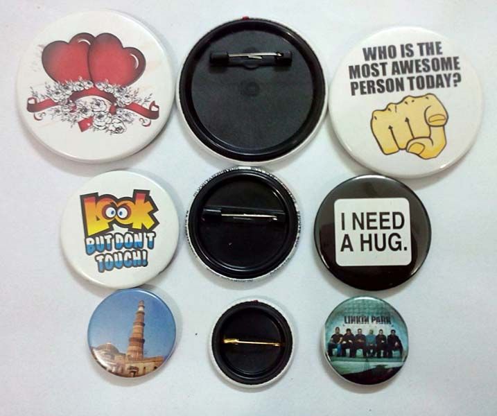 Badge Making Machine 04