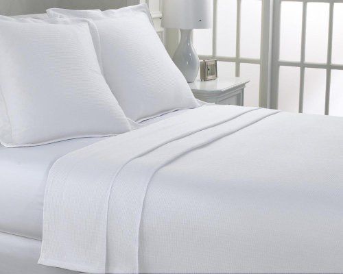 Hotel White Bed Plain