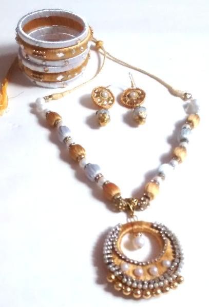 Handmade Silk Thread Necklace Set 02