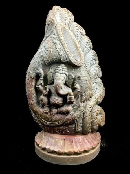 Ganesha Sitting On Shahanai