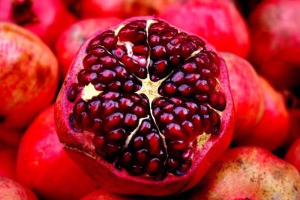 Fresh Pomegranate 02