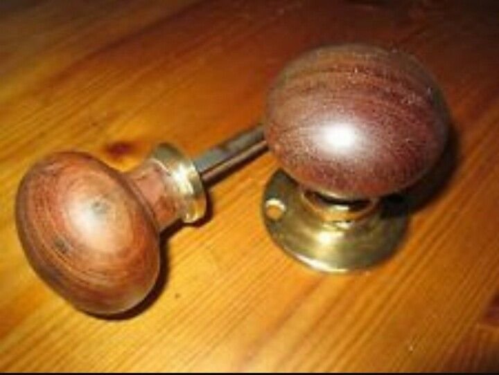 Wooden Door Knob 02