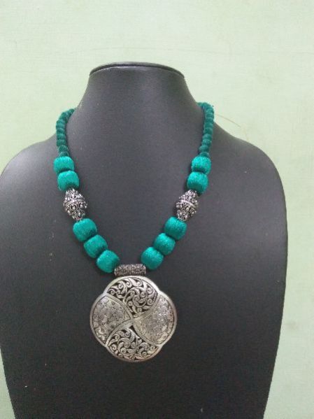 Silk Thread Necklace 09