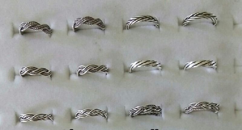 Silver Ladies Oxidised Toe Ring 08