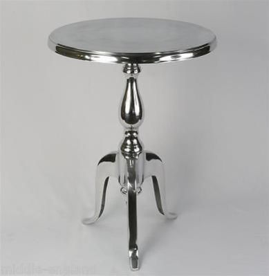 Round Metal Table 01