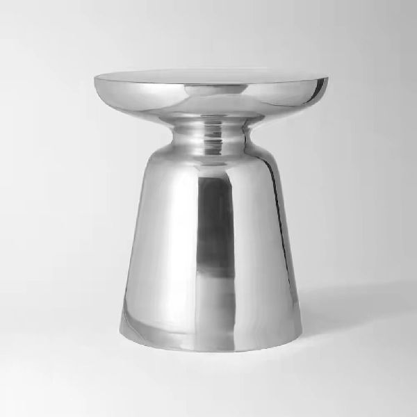 Round Metal Table 05