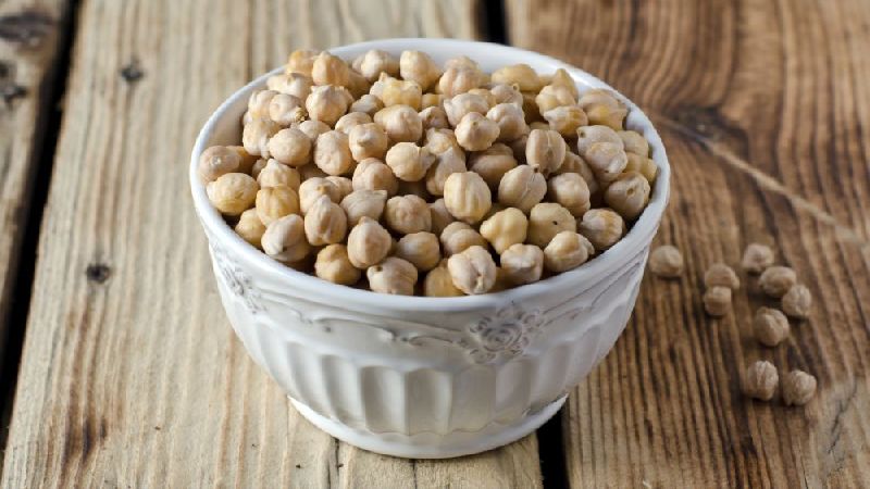White Chickpeas 03