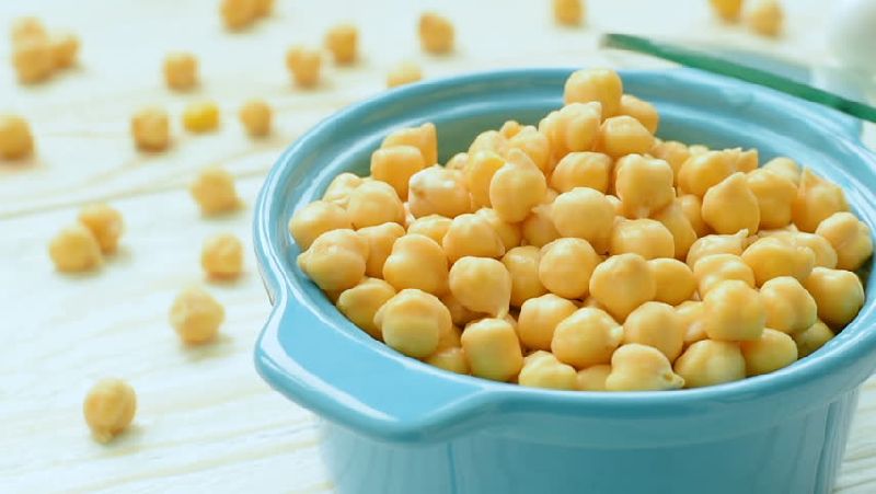 White Chickpeas 04