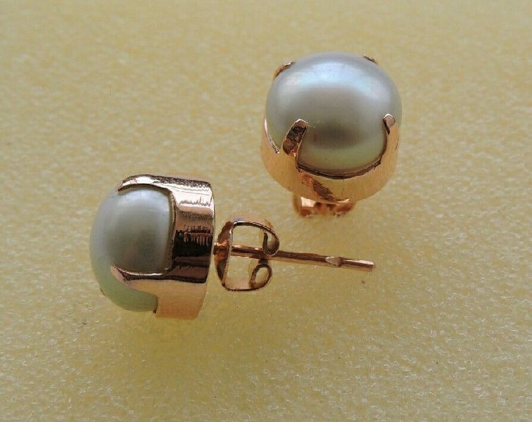 Gold and Pearl Earrings 08