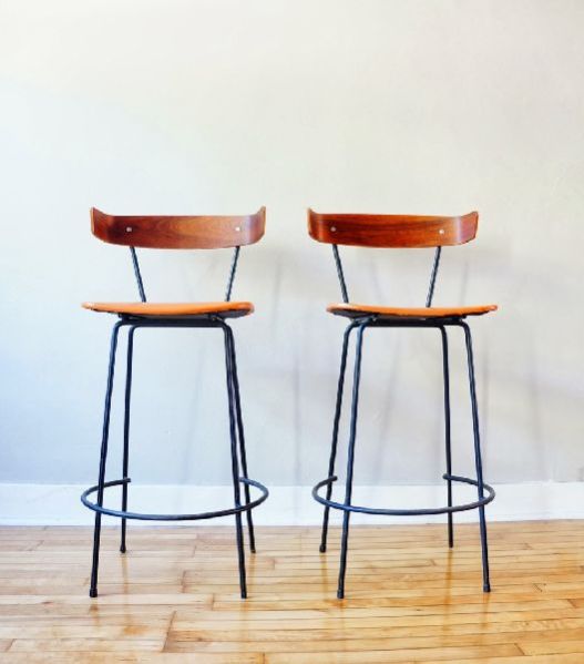 Bar Chairs 01