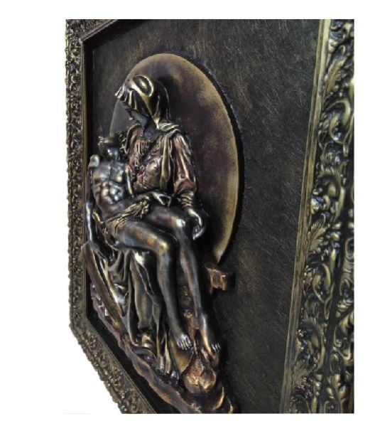 Pieta  MN CP Gold Statue With Frame 02