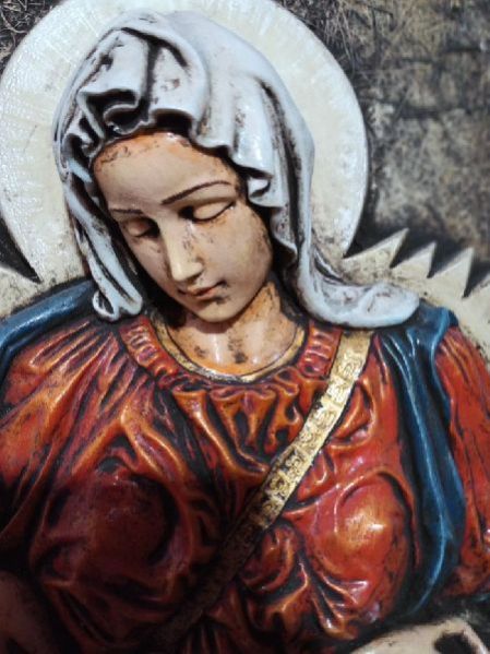 Pieta Wings Statue With Frame 03