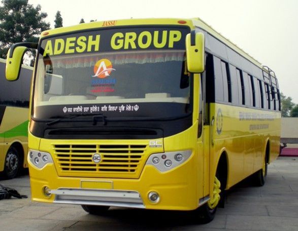 School & College Bus 03