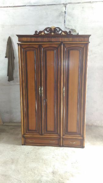 Wooden Almirah 02