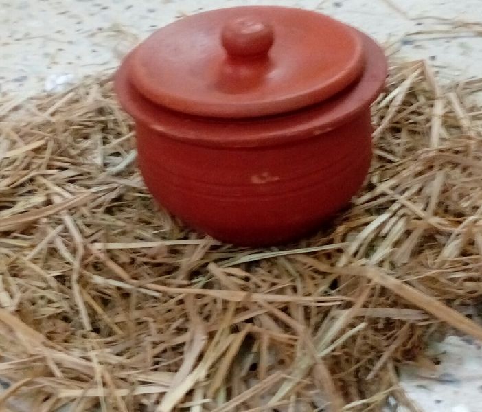 Clay Biryani Cooking Pot 02