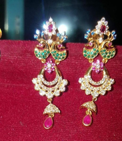 Ladies Gold Bali Earrings 13