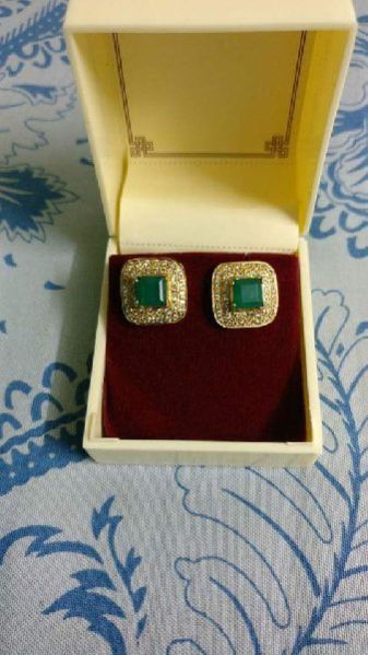 Ladies Gold Bali Earrings 14
