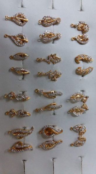 Ladies Gold Bali Earrings 26