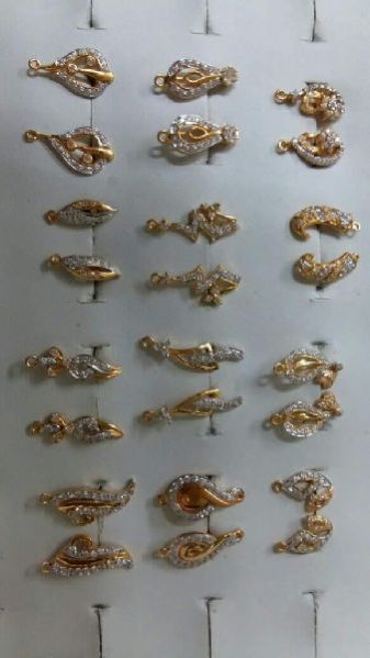 Ladies Gold Bali Earrings 29