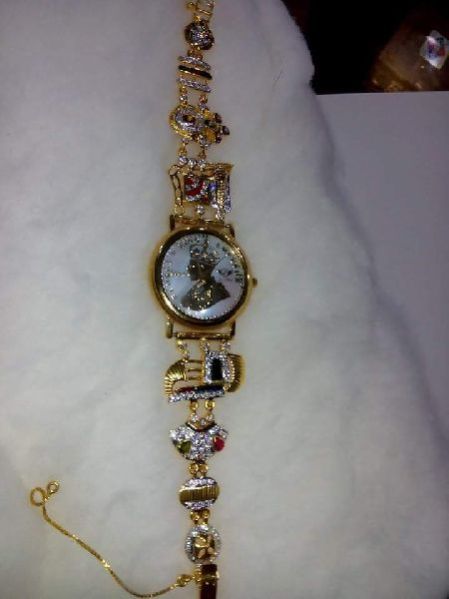 Ladies Gold Bracelet 02