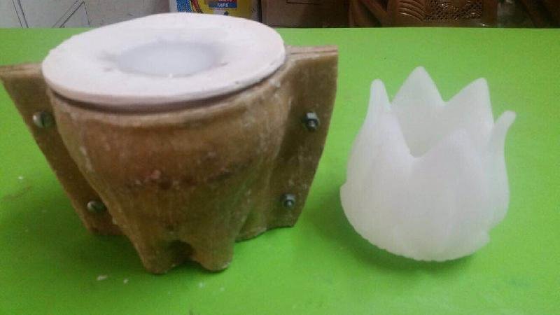 Hurricane Candles 02