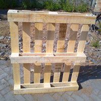 Four Way Pine Wood Pallet 01