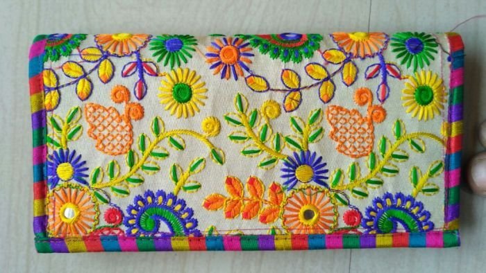 Kutchi Handicraft Clutch 01