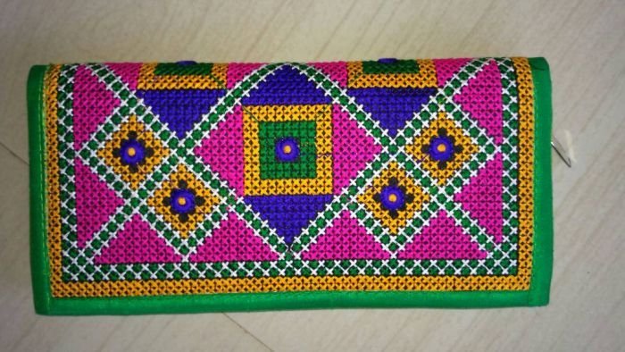 Kutchi Handicraft Clutch 03