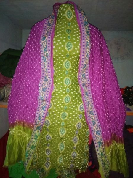 Ladies Gadwal Silk Suit Material 03