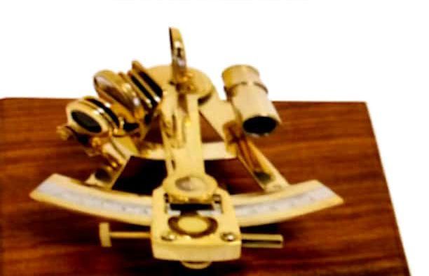 Nautical Sextant 04